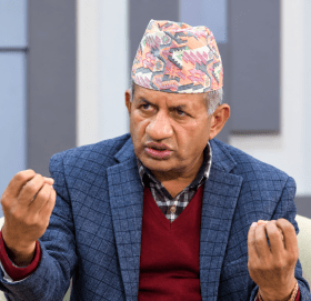 नेतृत्व परिवर्तन अस्वीकार गर्दै प्रदीप ज्ञवालीको छुट्टै प्रतिवेदन